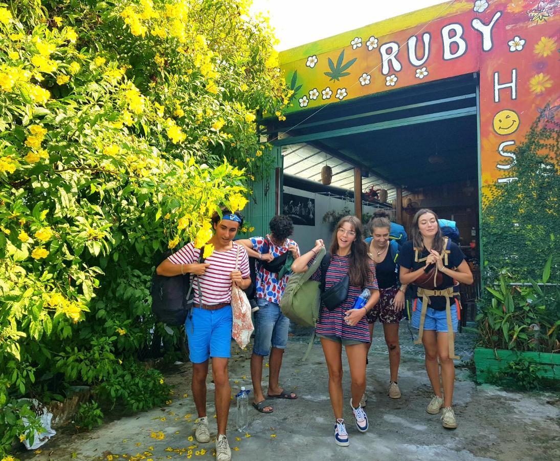 Ruby Phu Quoc Hostel 외부 사진